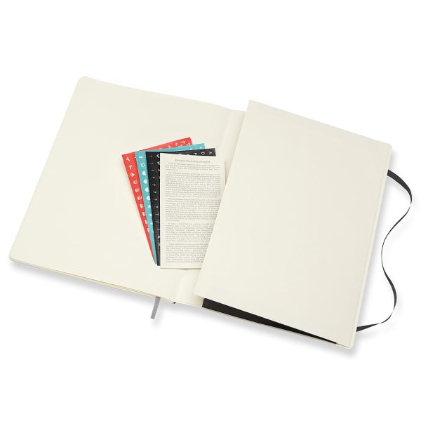 Moleskine 2022 Monthly Notebook Diary/ Planner, Extra Large, Soft