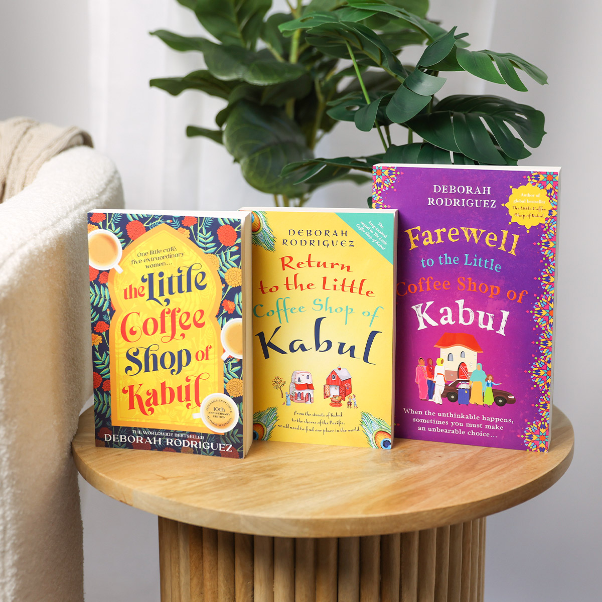 The Little Coffee Shop Of Kabul by Deborah Rodriguez 9780143777311