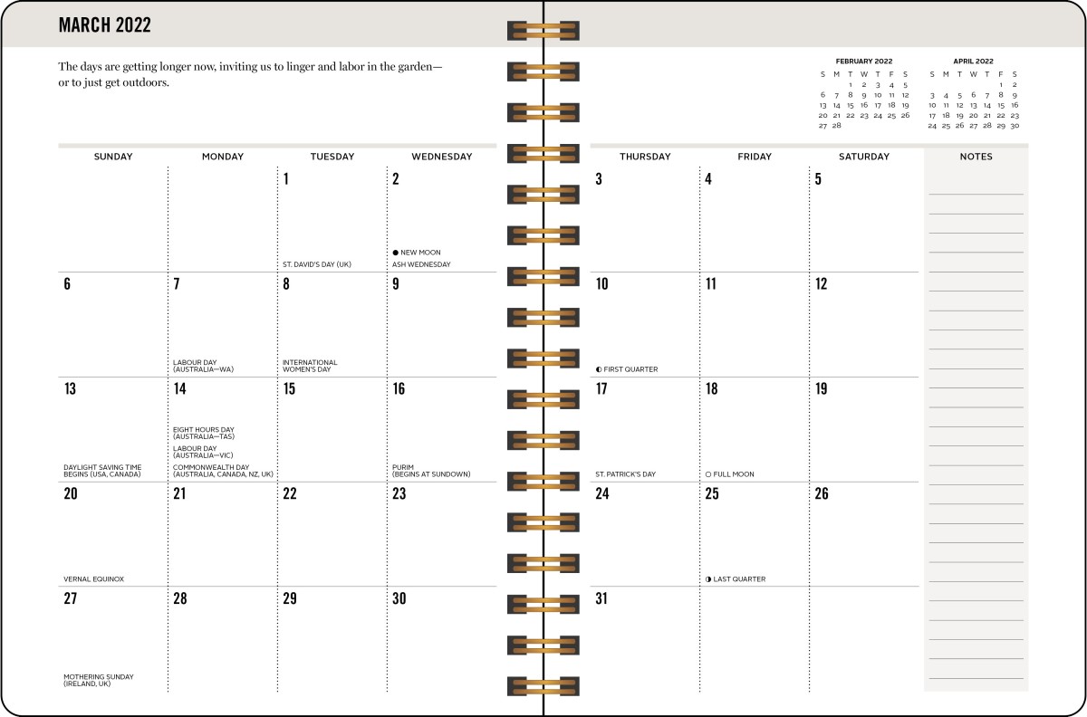 Martha Stewart's Organizing 2022 Monthly/Weekly Planner Calendar by